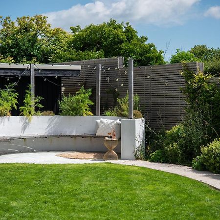 Smurf House Villa Kingsbridge  Exterior photo