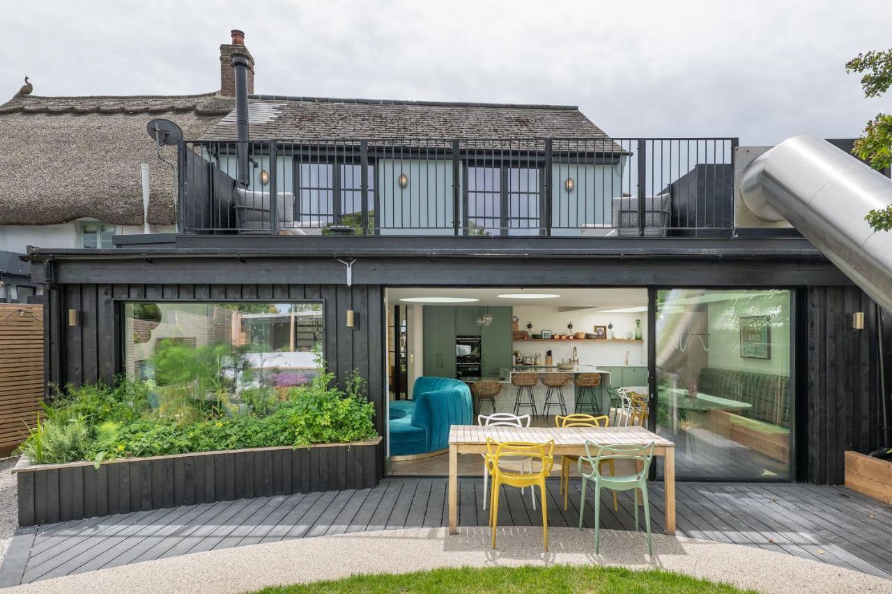 Smurf House Villa Kingsbridge  Exterior photo